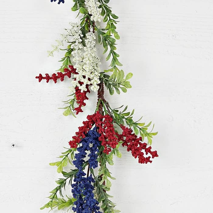 31211- 4ft Garland-Red White Blue Heather with Boxwood