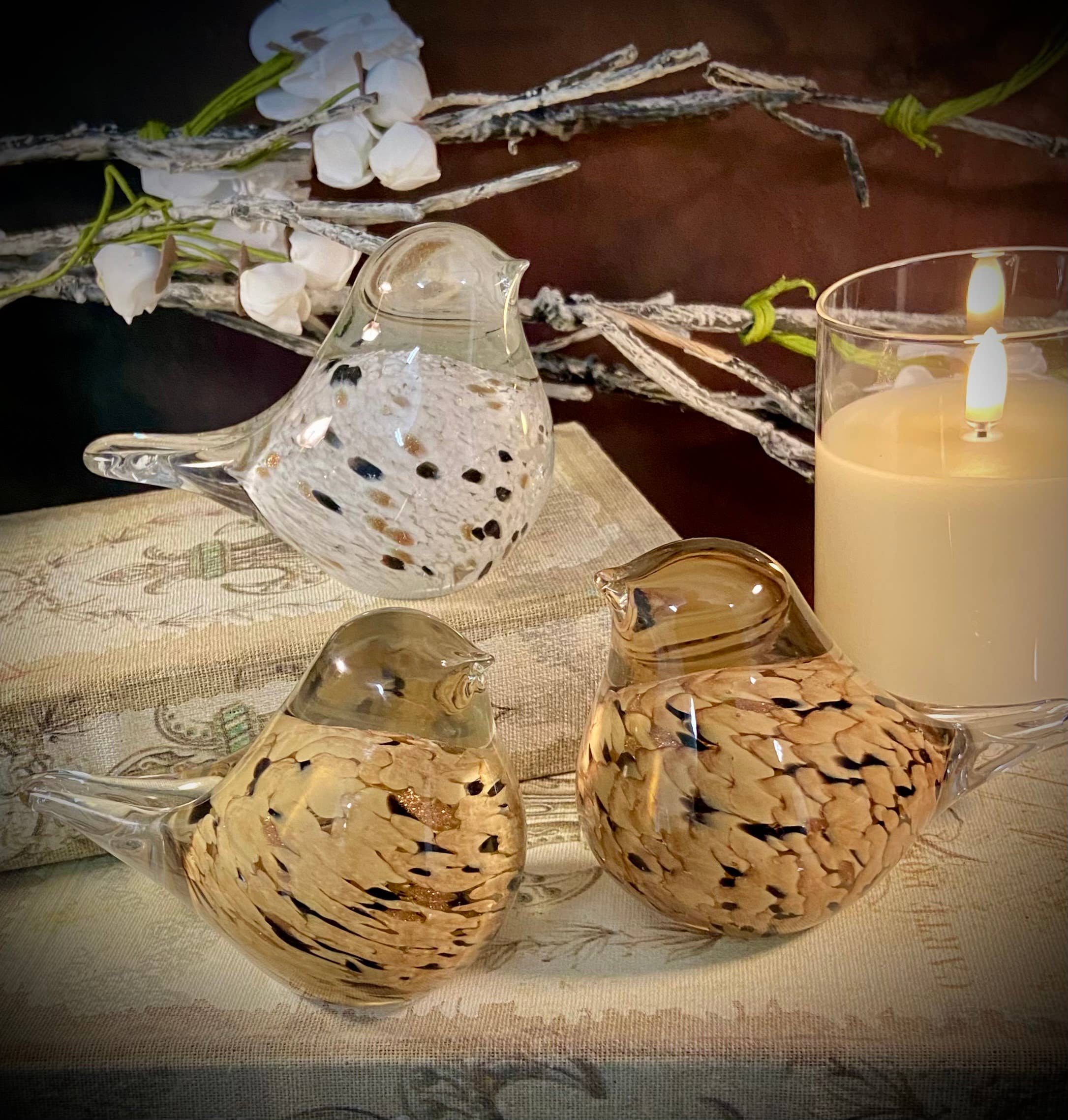 CHICKADEE GLASS BIRD 5"Lx3"H