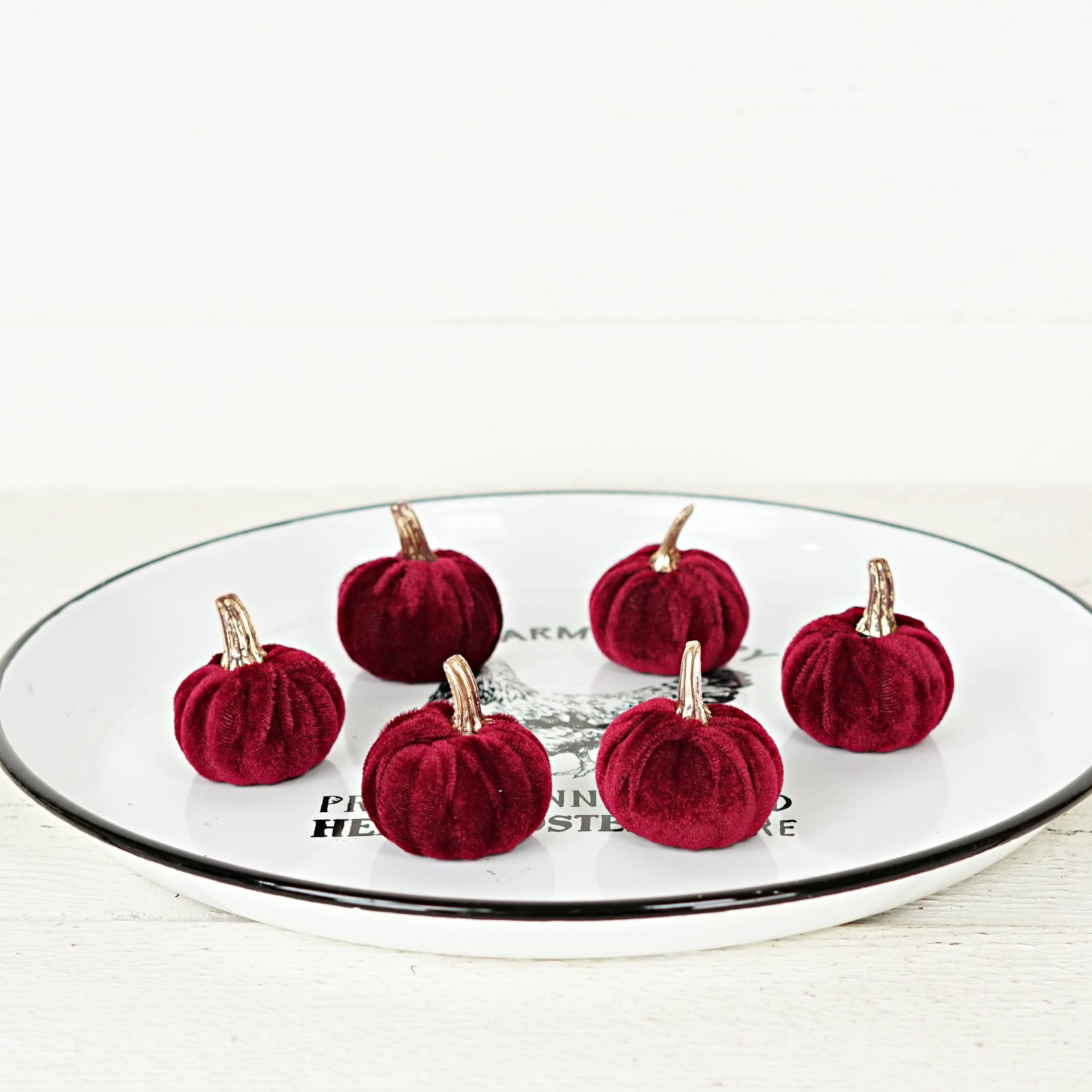 530836- Bag of 6 Burgundy velvet 2in pumpkins w.golden stem-