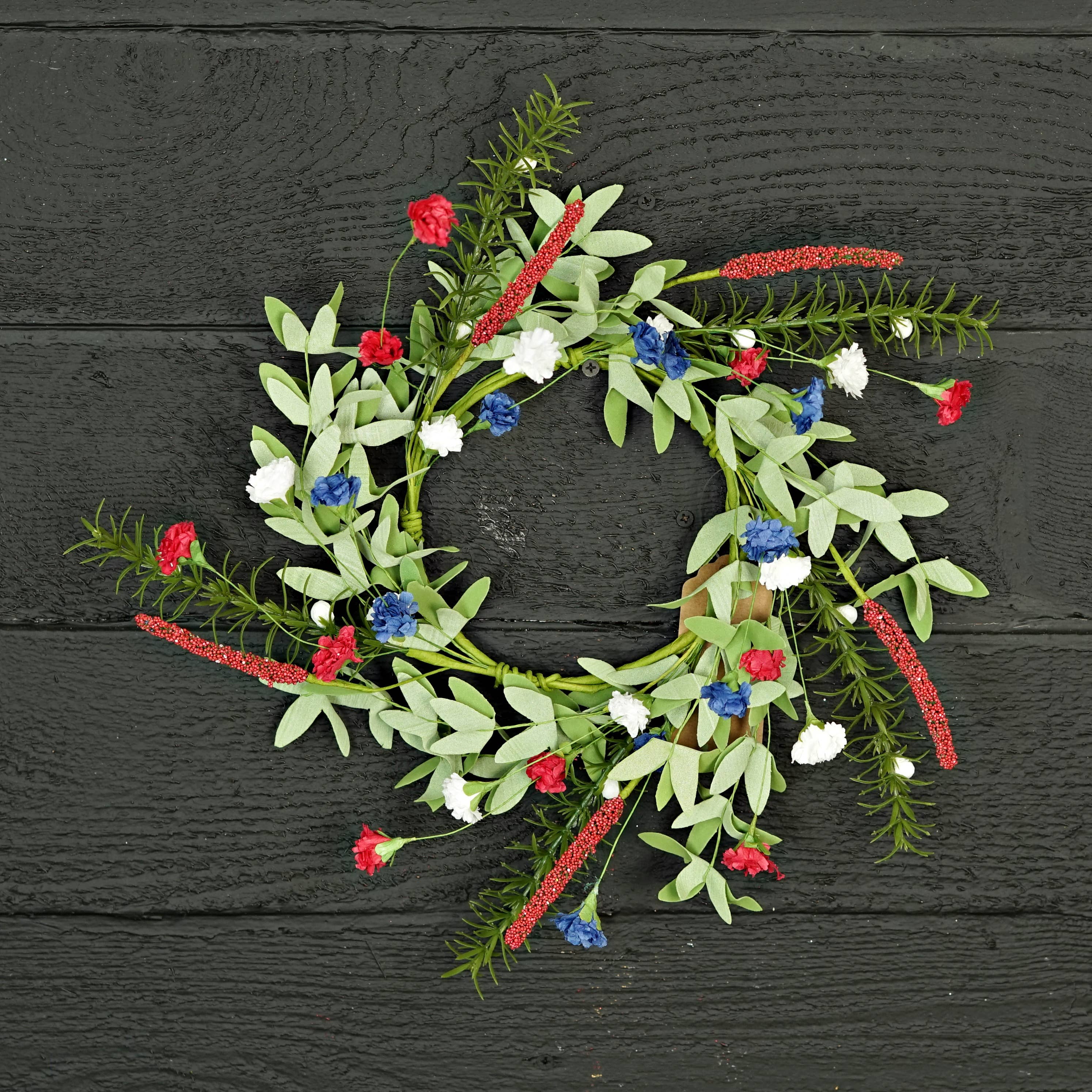 16in(5.5)Wreath-Red White Blue Carnation Blossom w. Heather